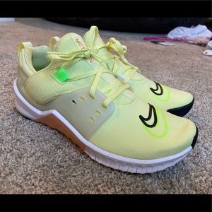 Nike Metcom tennis shoe women’s 8.5